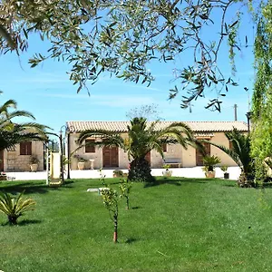 oasi-di-cava-dispica.sicilyhotelsitaly.net/