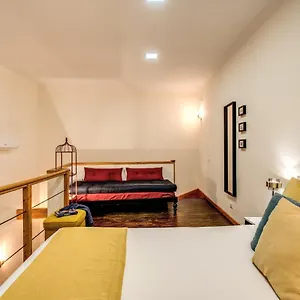 Casa Hosteno Napels